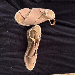 Maypol Women's Tan Espadrille Sandals never worn